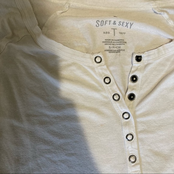 Soft & sexy white long sleeve - Picture 2 of 2